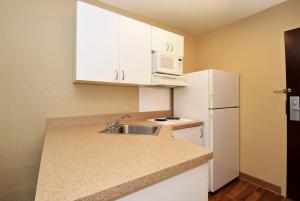 Studio with 1 King Bed - Non-Smoking room in Extended Stay America Suites - Palm Springs - Airport