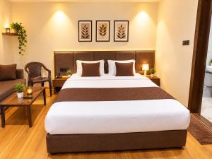 Hotel Ridhi Stay Near Mahakal Temple And Railway Station # AC Conditioning Rooms # Best Budget Hotel In Ujjain