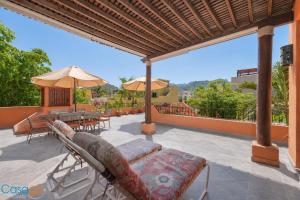 HomeAgua viva area near tennis courts