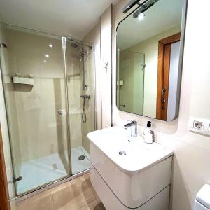 Casa Azahar Benicàssim Bajo con terraza a 9 min de la playa