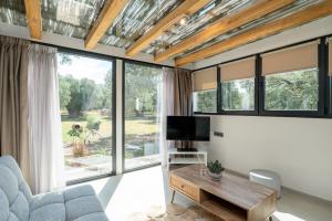 Elaida suites