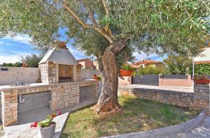 Apartments near Beach Fazana-Fazana (Region) 44732