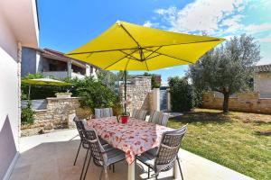 Apartments near Beach Fazana-Fazana (Region) 44732