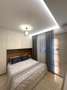 F2 Chic & Modern L21