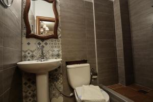 Trikalon Muses Art Suites