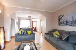 韦斯特菲尔德酒店 - 纽尼顿