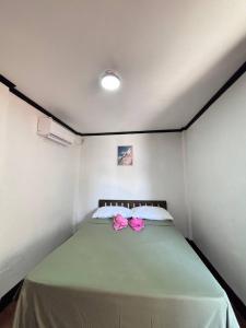 Islanders Hostel Port Barton