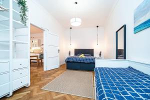 Elegant, modern, 2-bed flat by Museum of Prague