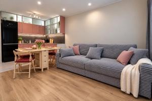 Przestronny apartament w Sosnowcu, miejsce parkingowe w hali garażowej