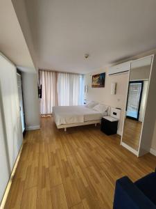 Apartment hotel