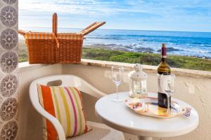 Comfortable House in Moledo with Sea View and Parking