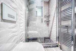 Modern Stone Apartment Piraeus