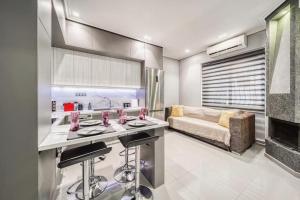 Modern Stone Apartment Piraeus