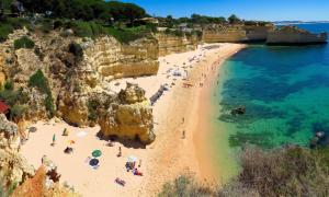 Spacious Villa in Carvoeiro with Private Pool