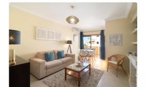 Charming Apartment in Vilamoura with Shared Pool - 70 m²
