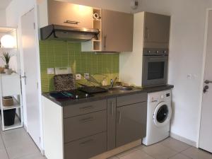 Grand studio Manosque face lycée international et hôpital, Cadarache-Iter