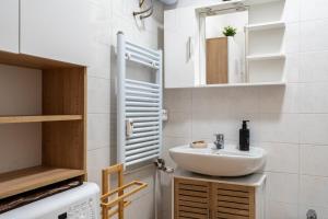 Rapallo Retreat Elegance & Private Parking