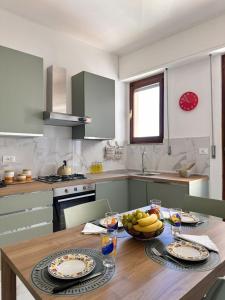 Renovated Apartment, AC in Every Room, 2 Private Parking Spaces