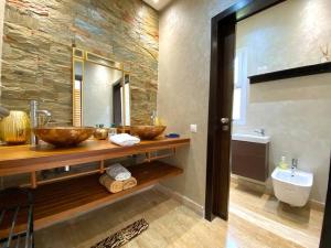 Lilas Park Villa- Families Only- By AppartAli