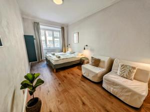 Flat in Zizkov -102-