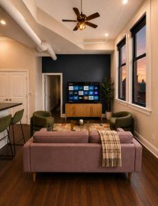 1BR Apt in Carson Gym Access and Outdoor Patio