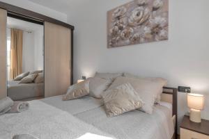 Villa Valbandon, a beautiful pool villa near the beach