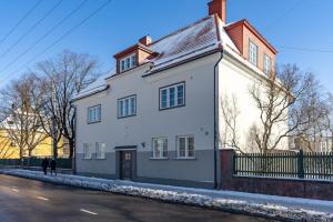 Boho-Charm Central Studio with free Parking