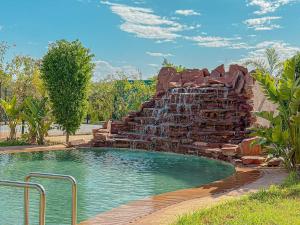 Villa Oléa - Family-Friendly and Quiet - Pool and Waterfall