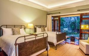 Tek Time Golf Villa, Luxury 5-Bedroom Estate