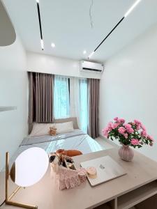 Th Home