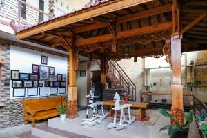 RedDoorz Syariah near Terminal Mendolo Wonosobo 2