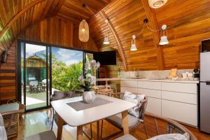 Pool Bungalow Pasak Paradise 1 near Bangtao Beach and Boat Avenue