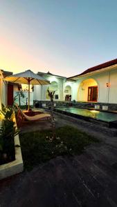 Aryaka Uluwatu Villa