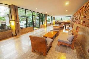 B2 Khamtieng Boutique & Budget Hotel