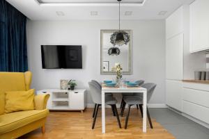 Przestronny Apartament z 3 Sypialniami Kielce Astronautów 1 by Heyrent