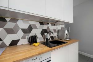 Przestronny Apartament z 3 Sypialniami Kielce Astronautów 1 by Heyrent