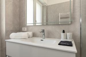 Città vacanza e comfort moderno in Albani