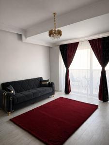 Romantic Red Apartment AXS