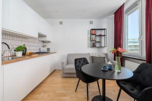 ShortStayPoland Aleje Jerozolimskie B221