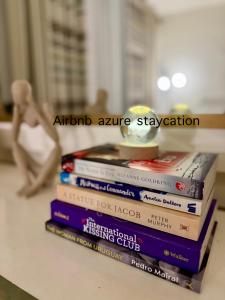 Azure staycation vibes by bel07
