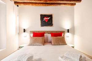 Rome Center 2 Bedroom near Campo de Fiori & Largo Argentina-KASA DOWNTOWN