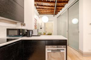 Rome Center 2 Bedroom near Campo de Fiori & Largo Argentina-KASA DOWNTOWN