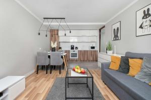 Przestronny Apartament w Centrum Kielc z Parkingiem by Noclegi Renters