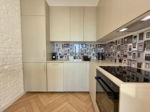Odra Tower Skyline & Parking Apartment by BookingHost