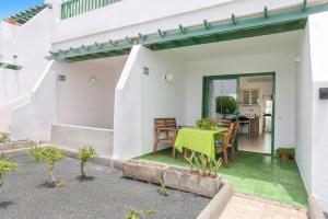 Charming apartment in Tías with shared pool - 50 m²