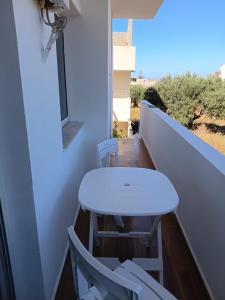 Beautiful new one-bedroom studio