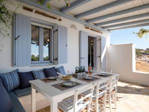 Dafni House - Cycladic dwelling