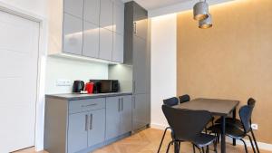 Twarda Apartment
