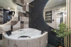 Cedzyna Stylish Apartment Surrounded by Nature Private Sauna & Parking by Noclegi Renters