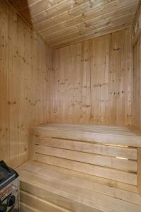 Cedzyna Stylish Apartment Surrounded by Nature Private Sauna & Parking by Noclegi Renters